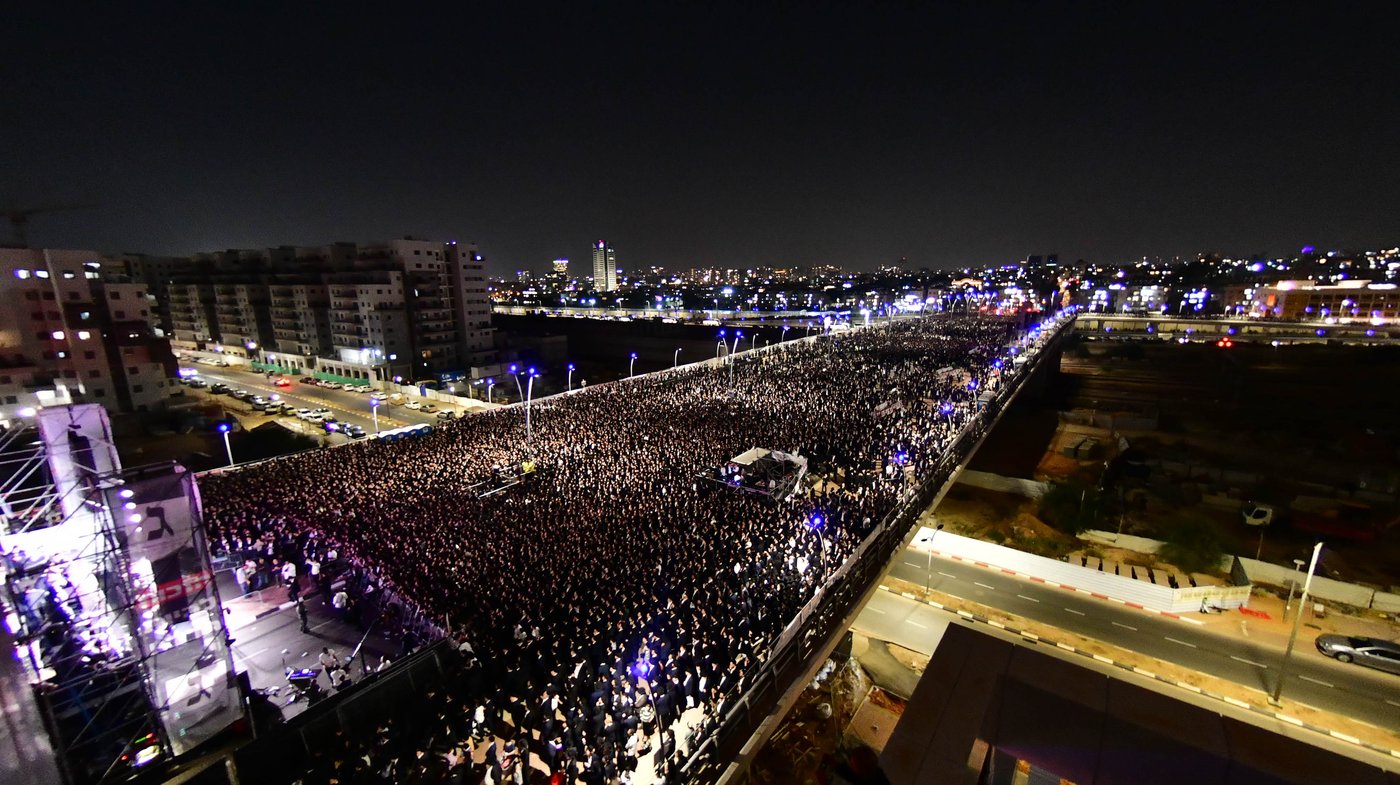עצרת הרבבות של דגל התורה בבני ברק | צילום: שוקי לרר