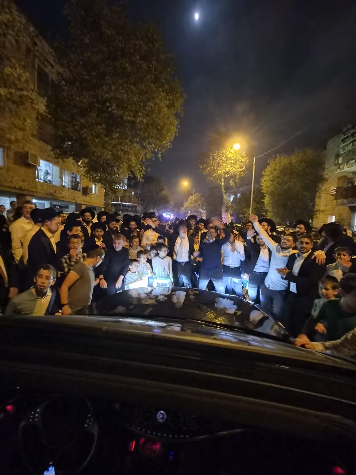 קבלת פנים לבחור ששוחרר מהכלא הצבאי בבית וגן | צילום: באדיבות המצלם