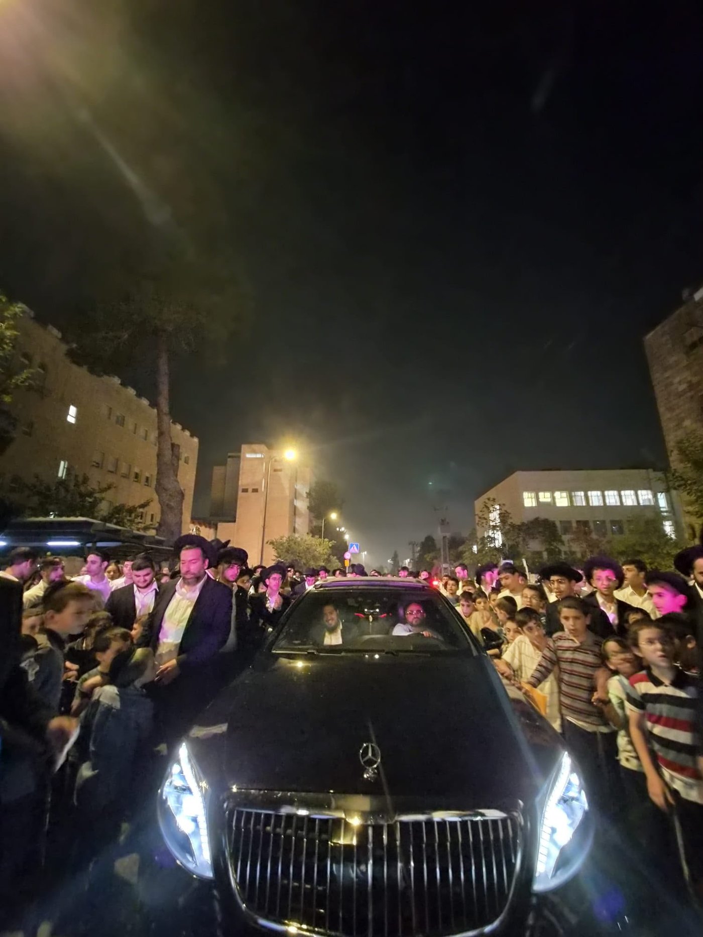 קבלת פנים לבחור ששוחרר מהכלא הצבאי בבית וגן | צילום: באדיבות המצלם