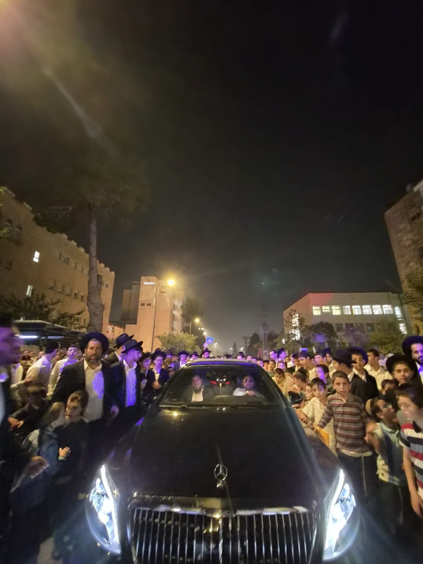 קבלת פנים לבחור ששוחרר מהכלא הצבאי בבית וגן | צילום: באדיבות המצלם