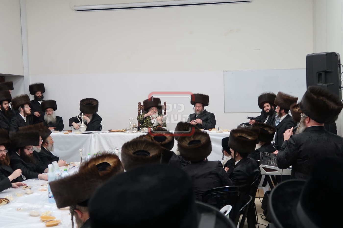 שמחת הפארשפיל לרגל נישואי נכדת האדמו"ר מויז'ניץ 