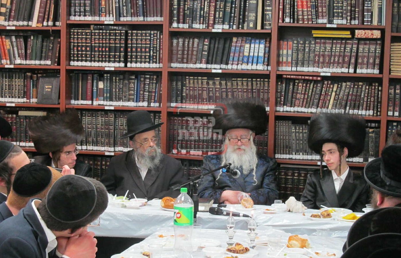 שמחת השבע ברכות לנכד האדמו"ר ממשכנות הרועים בכולל של רבי דוד שמידל