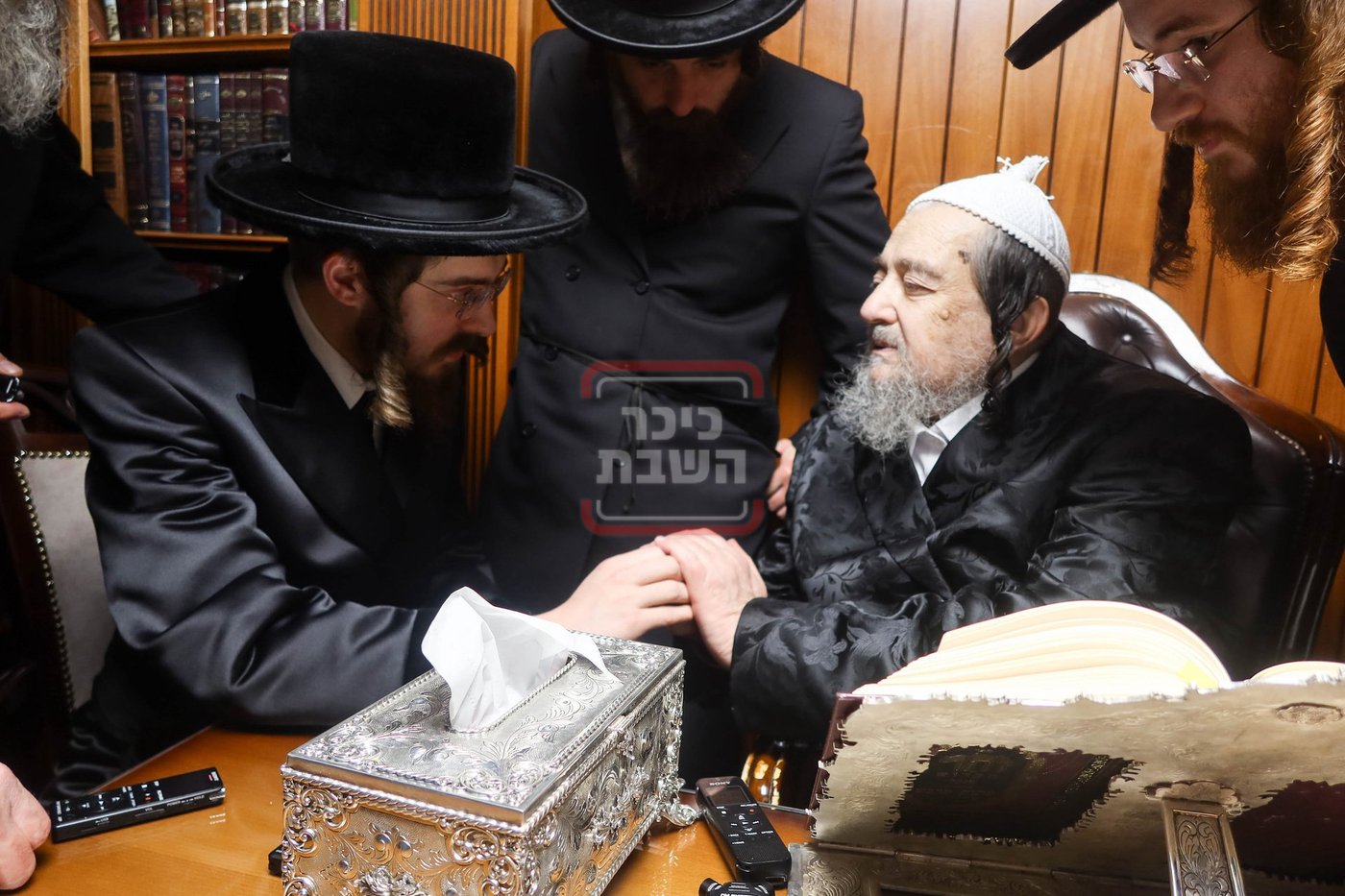 האדמו"ר מסאדיגורה בביקור אצל הגה"צ רבי יעקב מאיר שכטר