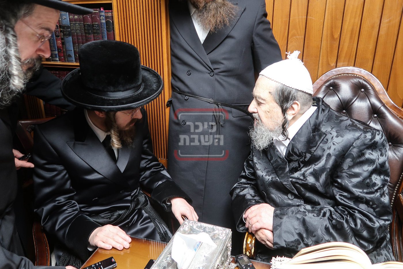 האדמו"ר מסאדיגורה בביקור אצל הגה"צ רבי יעקב מאיר שכטר