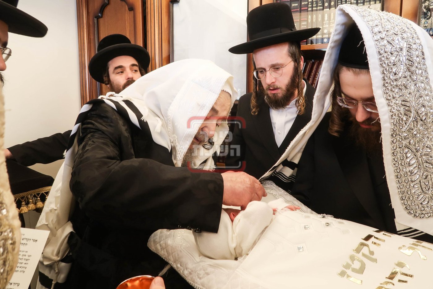 האדמו"ר מסאדיגורה בביקור אצל הגה"צ רבי יעקב מאיר שכטר