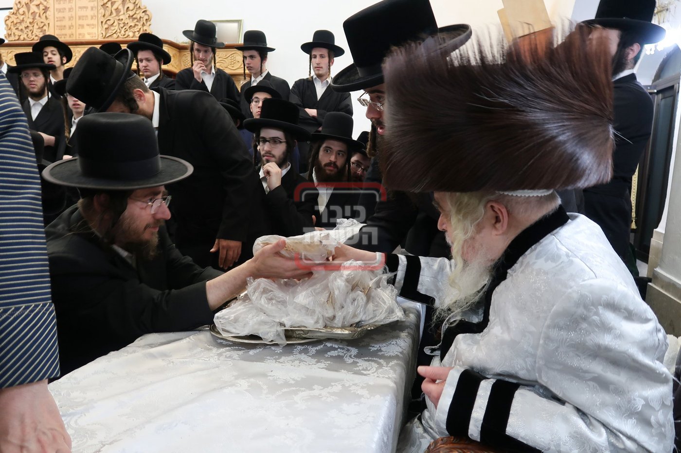 פסח שני בחצה"ק קרעטשניף סיגעט