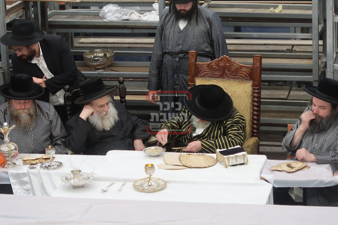 האדמו"ר מתולדות אברהם יצחק בטיש פסח שני