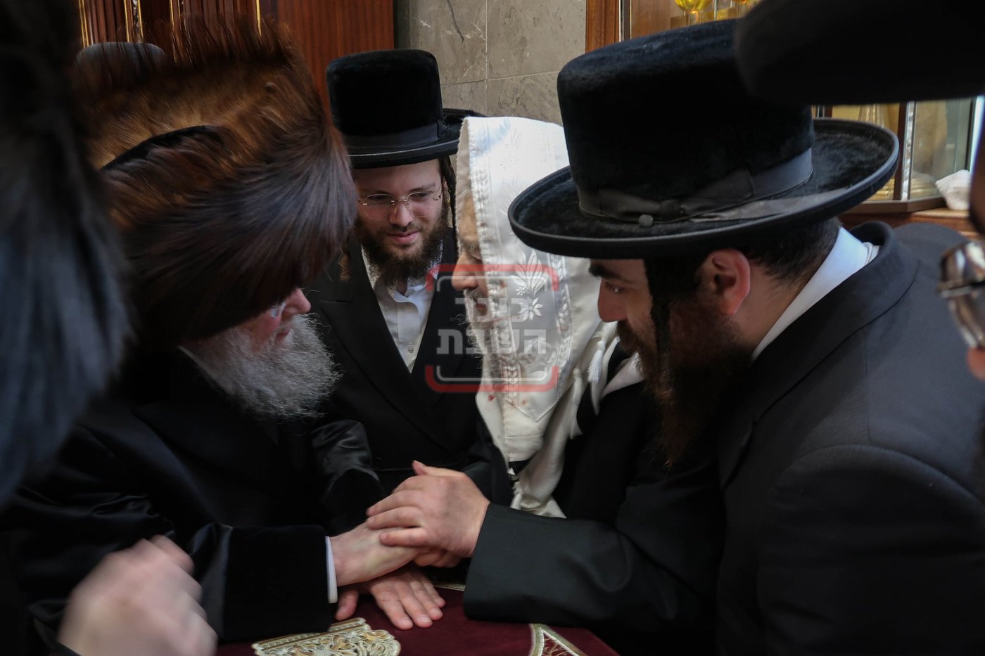 הגה"צ רבי יעקב מאיר שעכטר בברית לנין האדמו"ר מסלונים