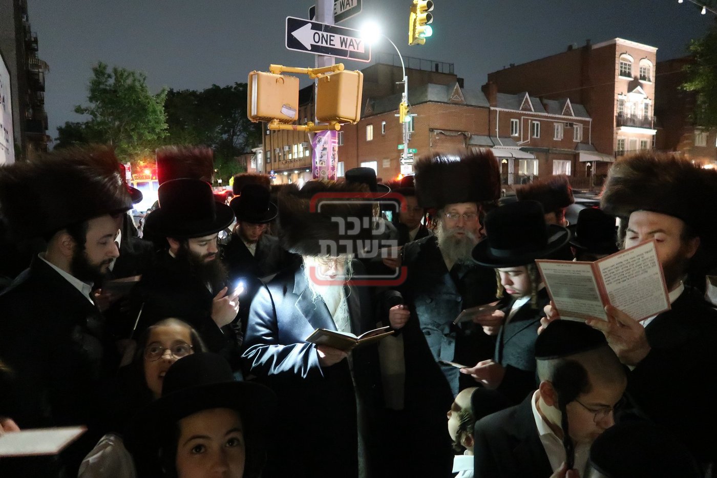 שבועות בחצה"ק מונקאטש