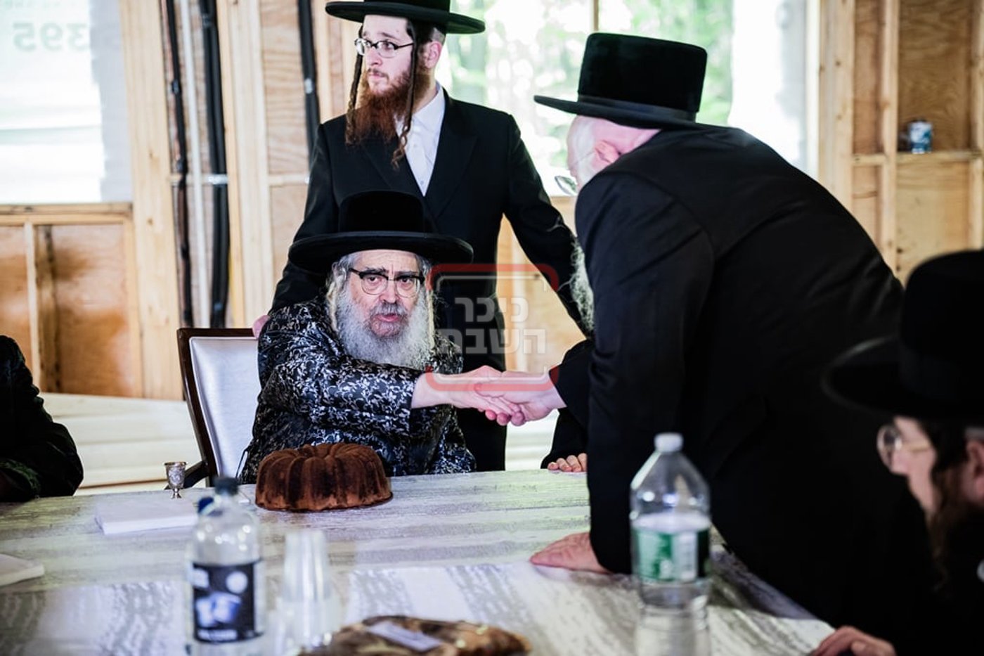 יציקת המקווה בישיבת סאטמר