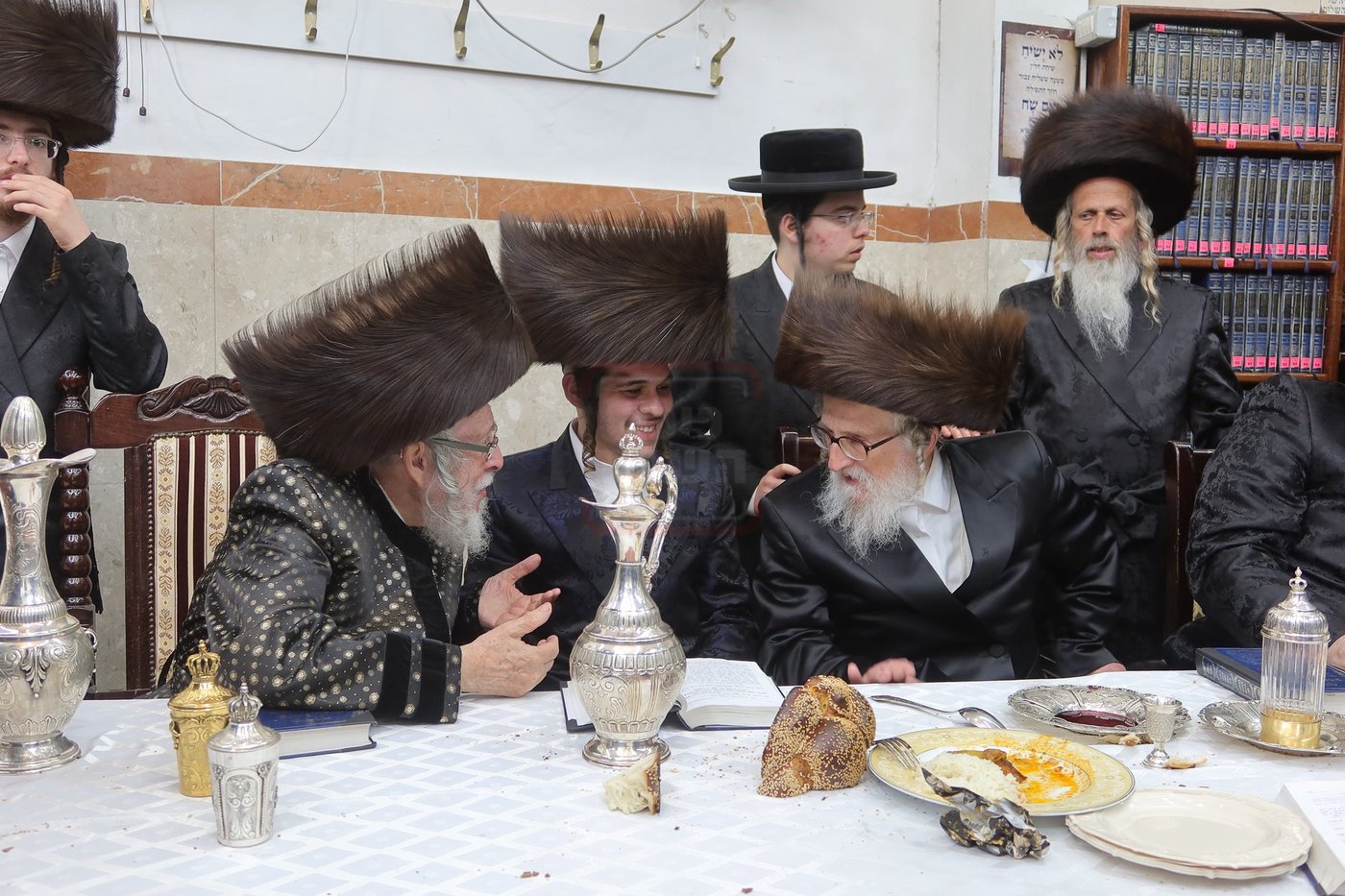 שבע ברכות בחצרות סטראפקוב -קרעטשניף י-ם -הארנסטייפאל -זלאטשוב