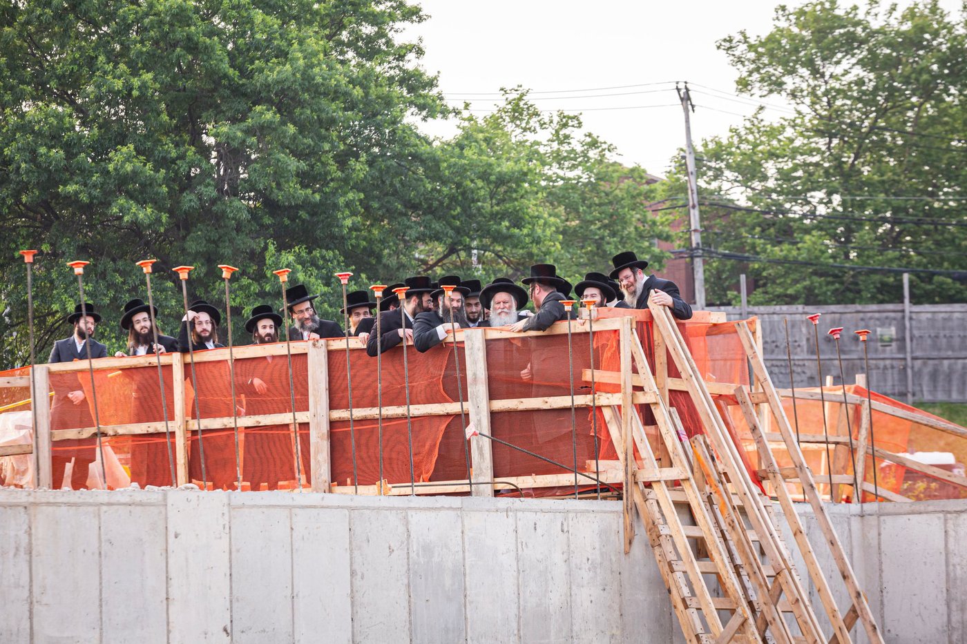 הנחת אבן הפינה לישיבה כרם שלמה ד'באבוב