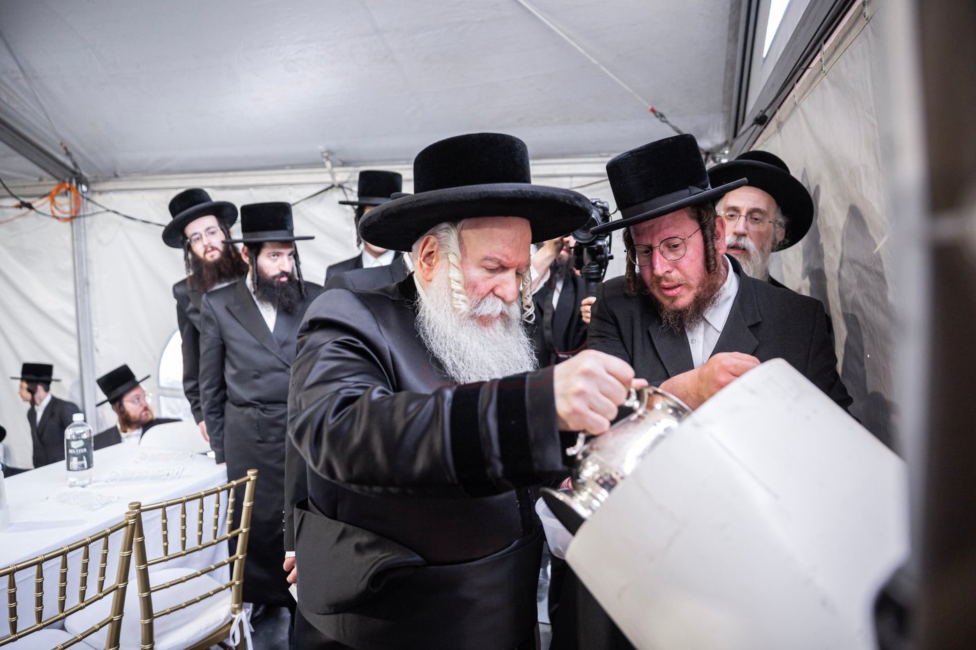הנחת אבן הפינה לישיבה כרם שלמה ד'באבוב