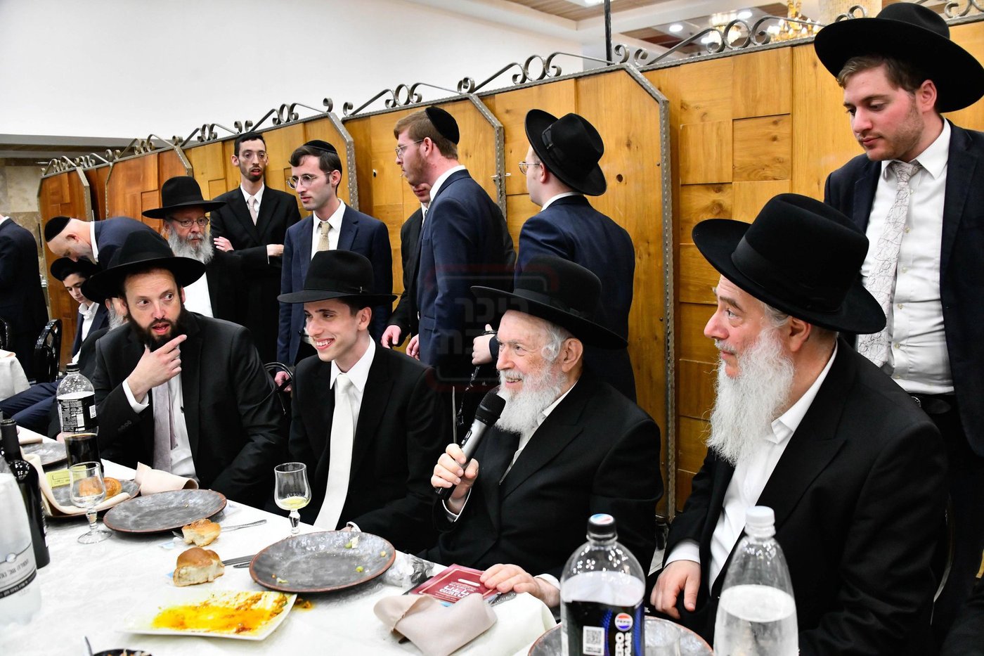 שמחת נישואי נכדת הגר"י זילברשטיין