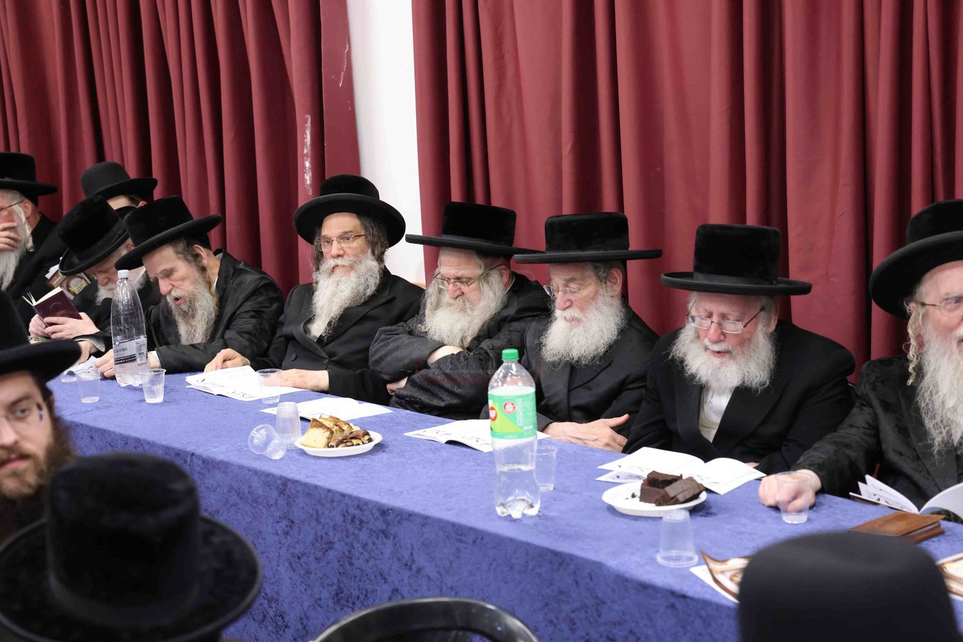 מסיבת חומש בתלמוד תורה מכנובקא בעלזא בירושלים