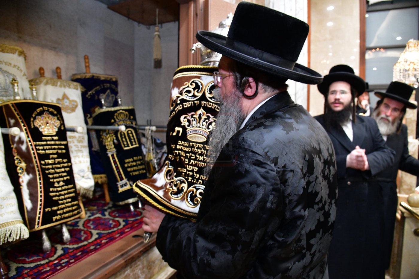 הכנסת ס"ת לביהמ"ד 'שבט הלוי'