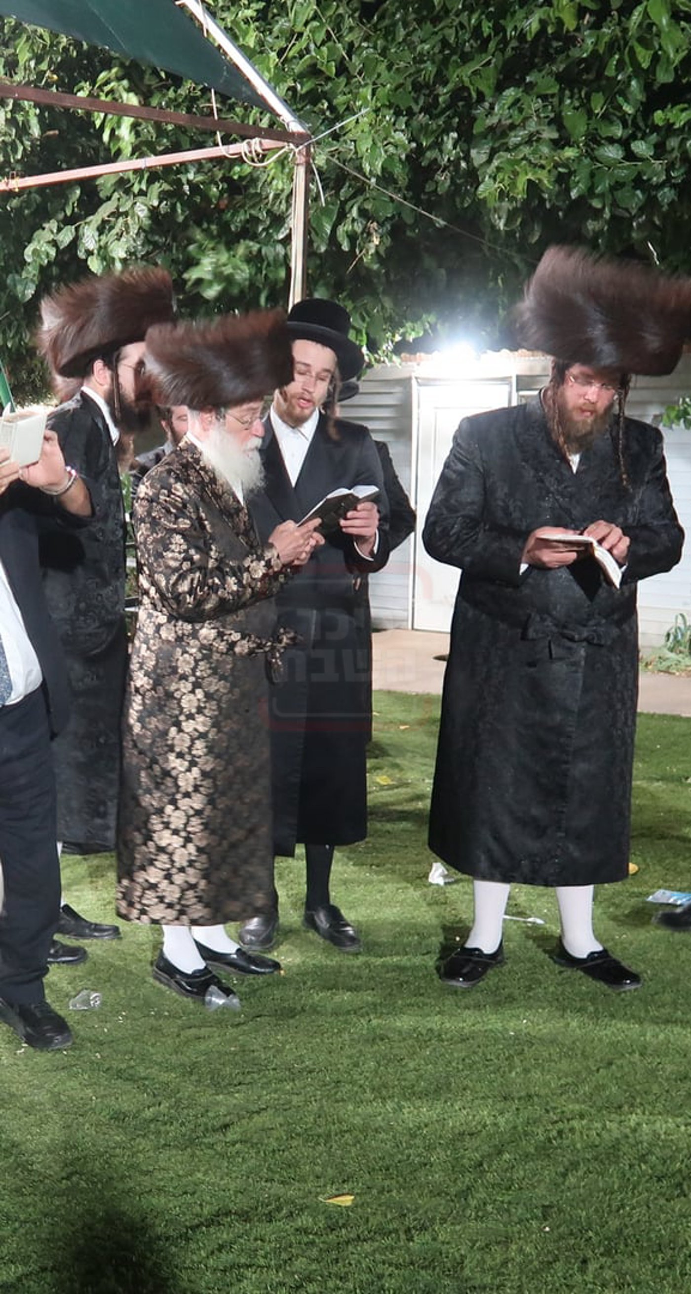 האדמו"ר מספינקא ירושלים בשבת באתרא קדישא מירון 