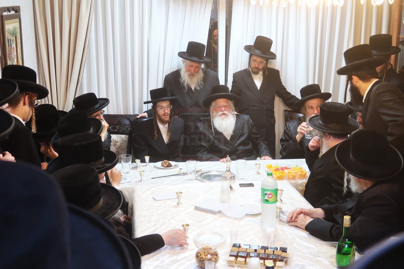 שמחת הווארט לנכדת האדמו''ר מנדבורנה ירושלים, עם בן הגה''צ המשפיע רבי נחמן בידרמן
