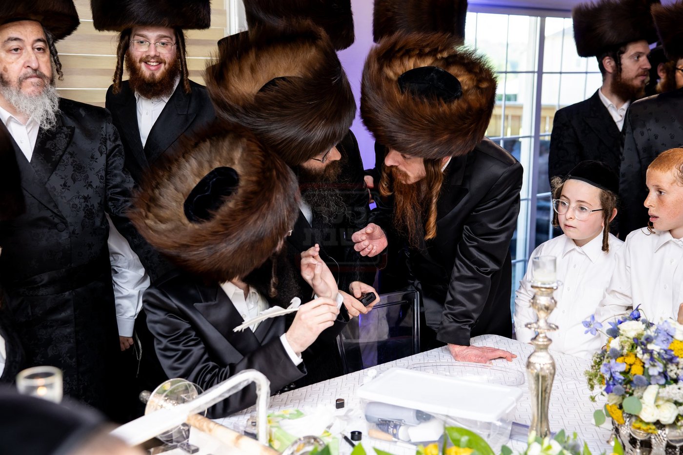 הכנסת ס"ת לביהמ"ד סאטמר בשכונת בלומינגרבורג