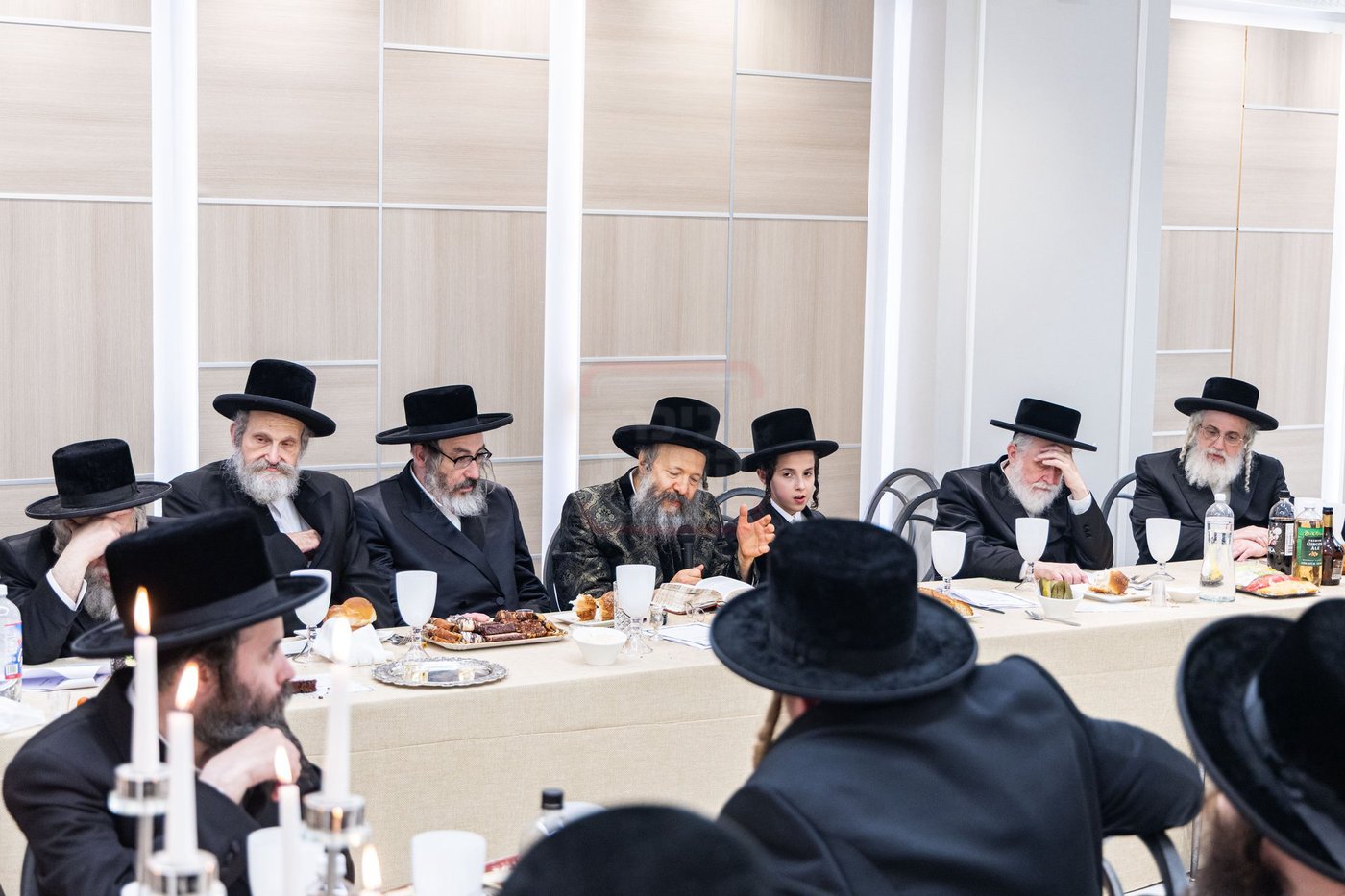 שמחת הבר מצוה לנכד האדמו"ר מבאבוב 45
