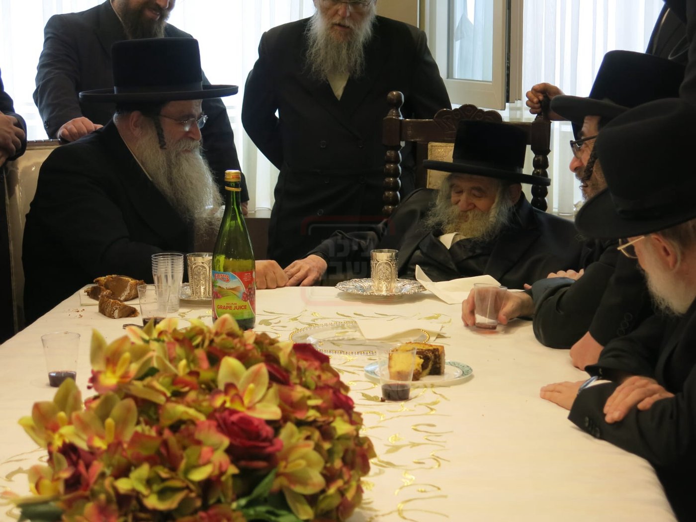 האדמו"ר מטשערנוביל בביקור אצל הגה"צ רבי אהרן שיף, גאב"ד אנטווערפן