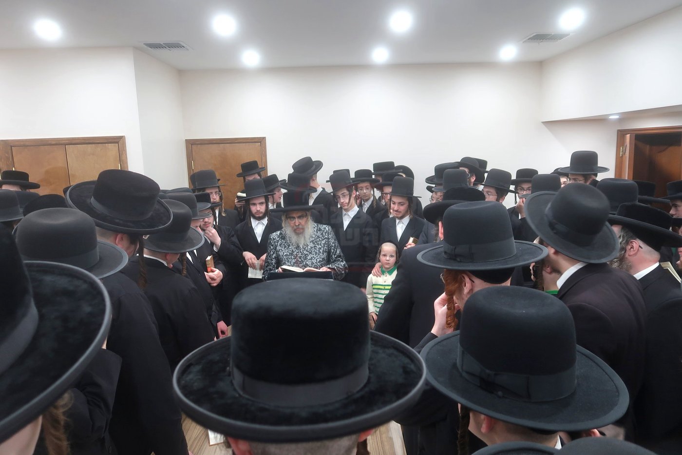 האדמו"ר מסאטמר לפני יציאתו לניו העמפשייר