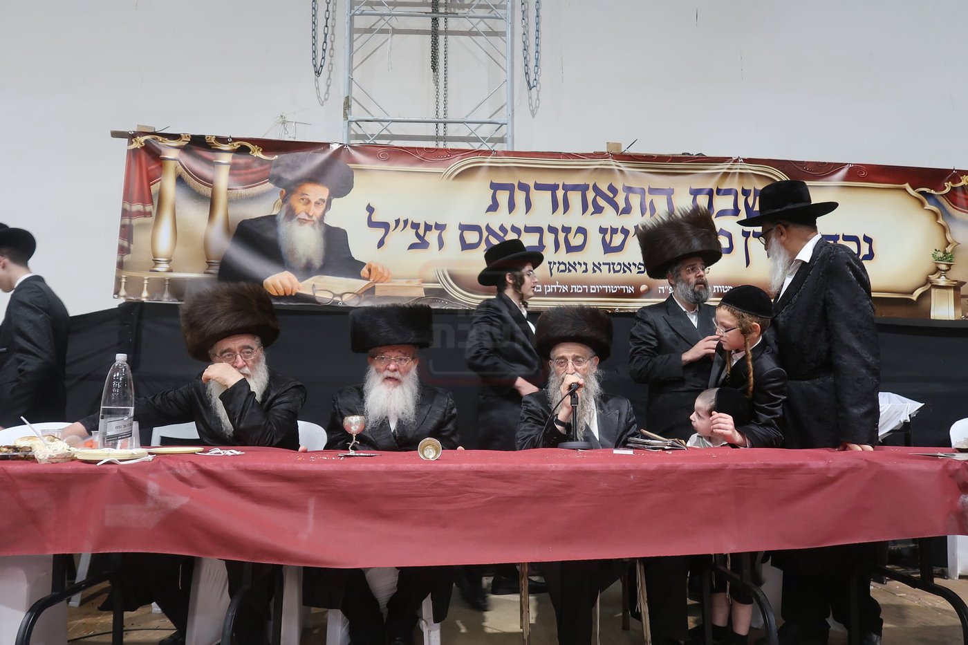 שבת התאחדות לצאצאי הגה"צ מוהר"ש טוביאס זצ"ל