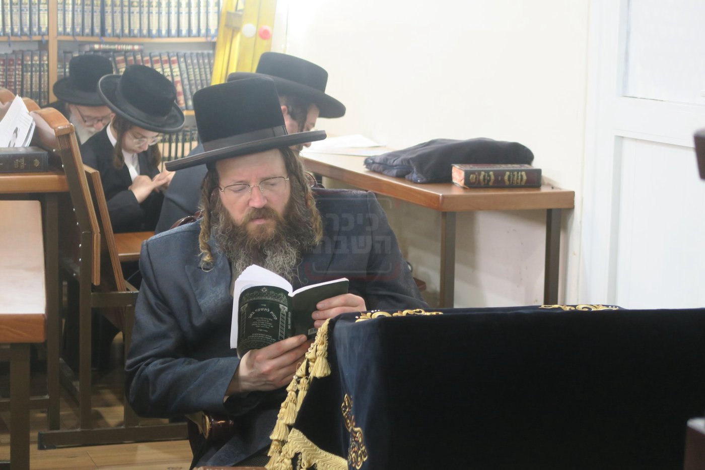 תשעה באב בחצה"ק זוטשקא ירושלים