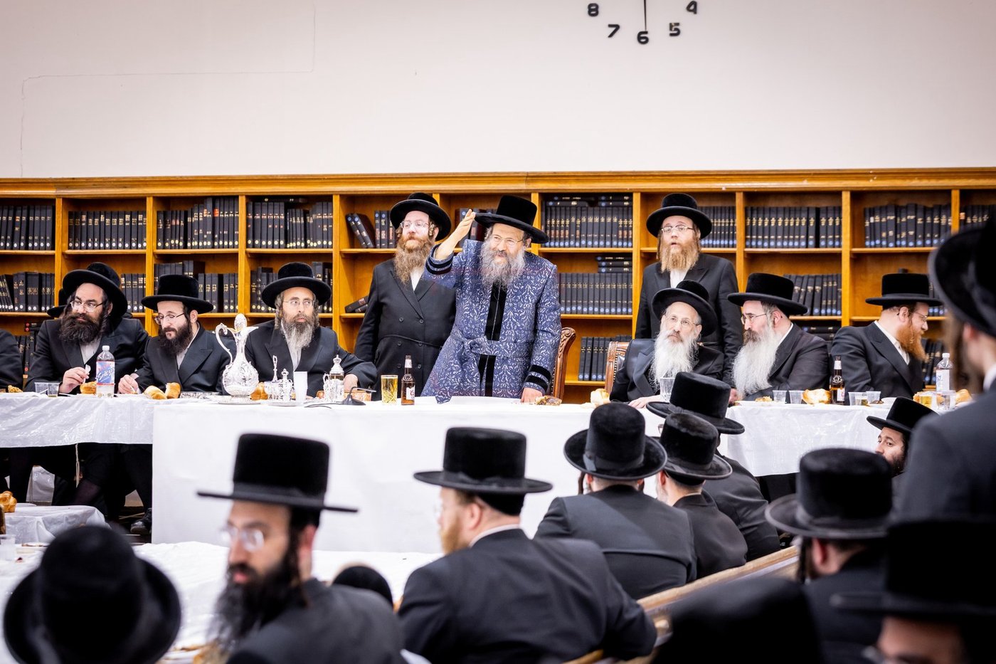 האדמו"ר מבאבוב 45 בביקור בקאנטרי