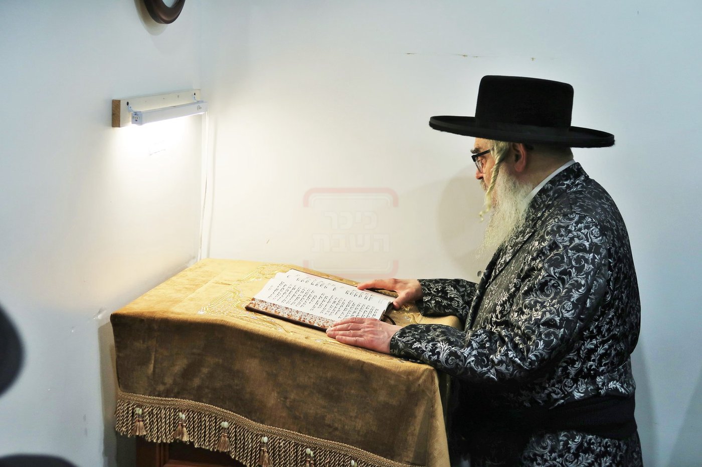 תשעה באב בחצה"ק סאטמר