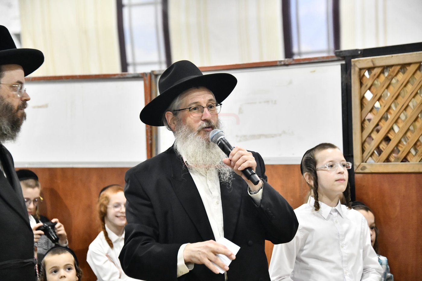 סיום חמשה חומשי תורה במכנובקא בעלזא