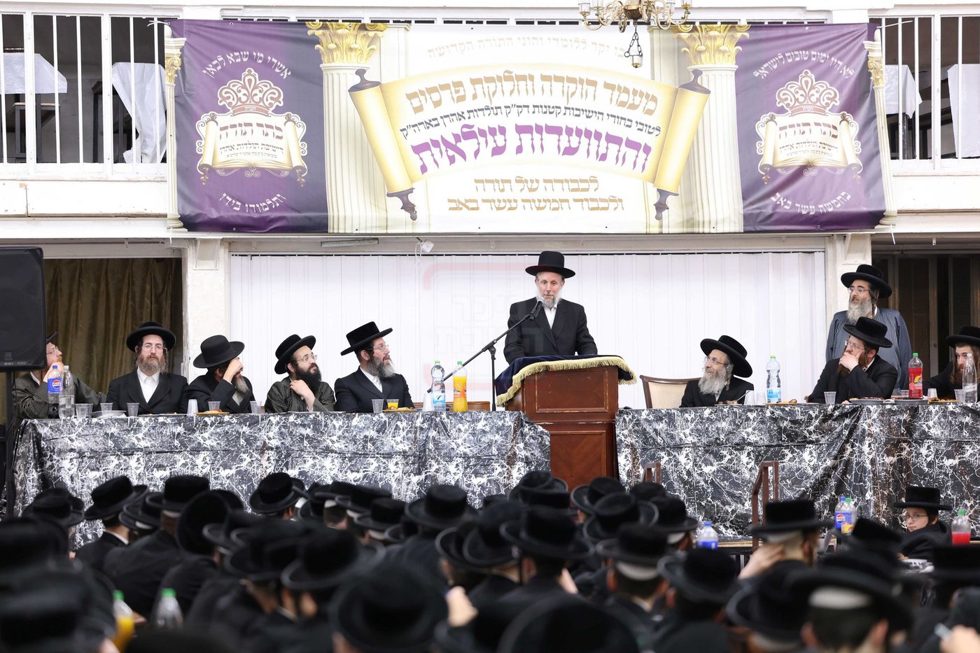 חלוקת פרסים לתלמידי ישיבת 'תולדות אהרן'