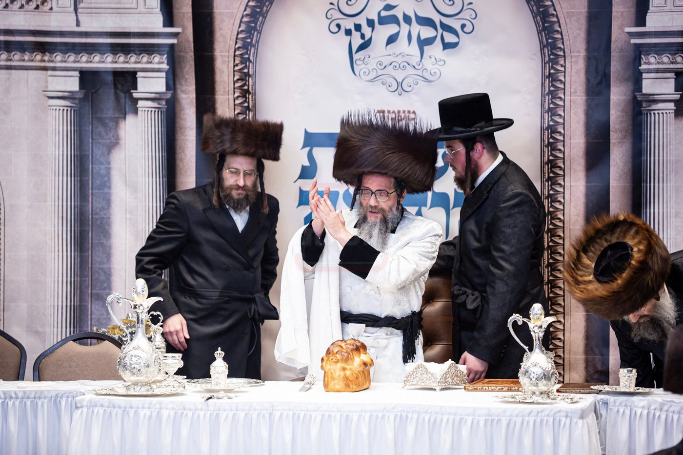 מוצאי שבת נחמו בסקולען לייקווד