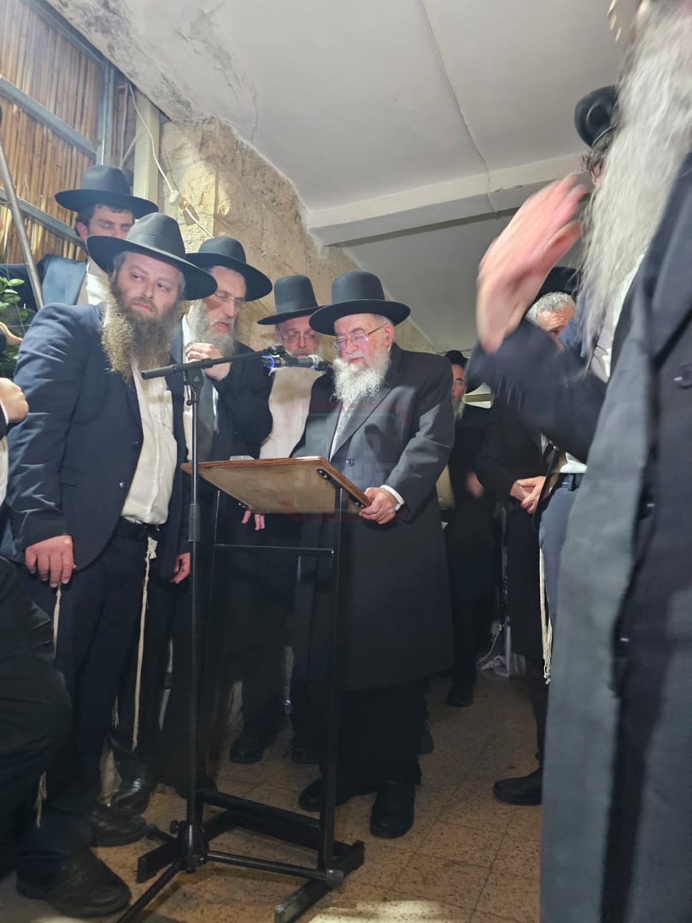 מסע הלוויית הגרב"ש דויטש זצ"ל - בירושלים