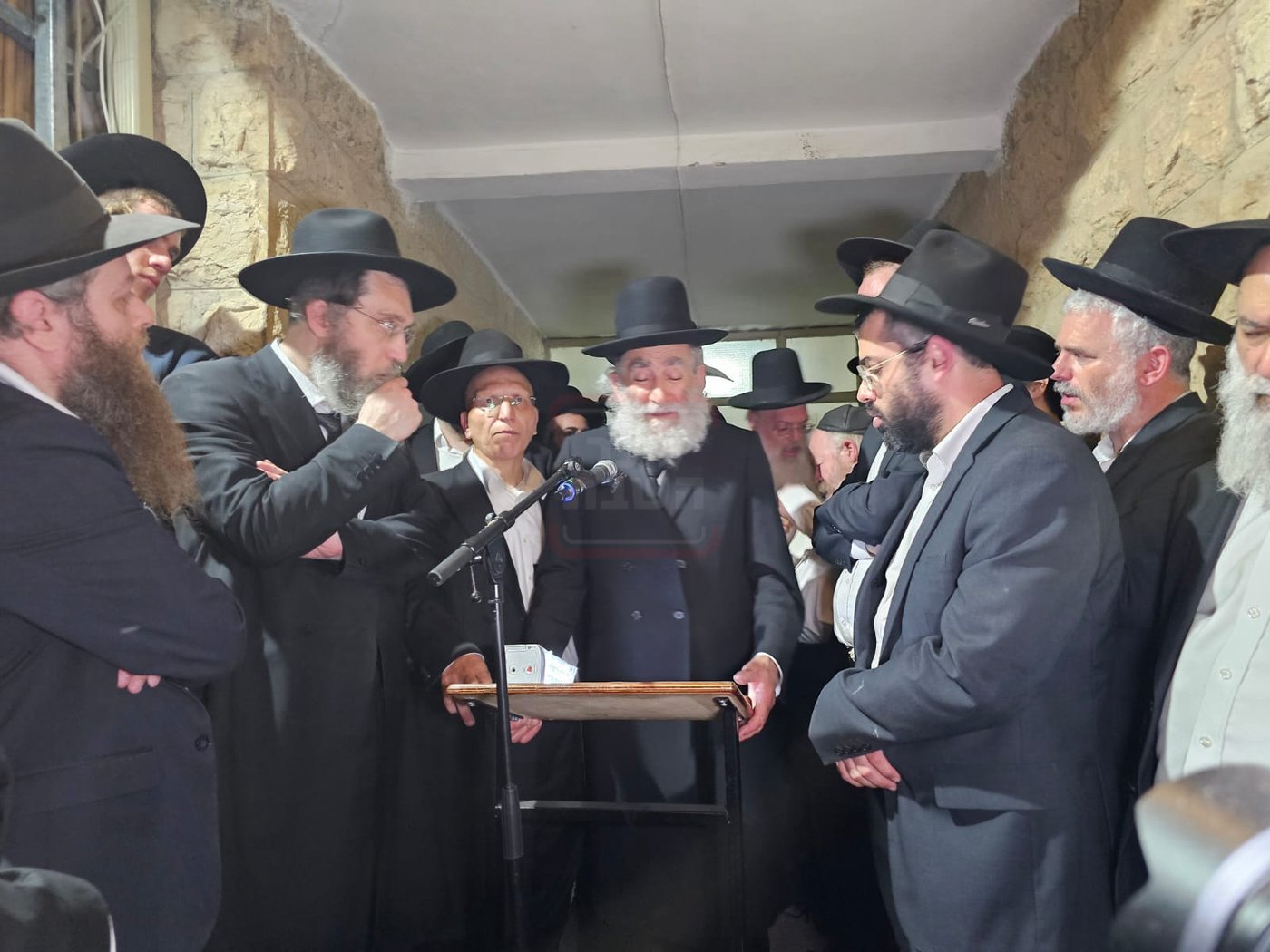 מסע הלוויית הגרב"ש דויטש זצ"ל - בירושלים