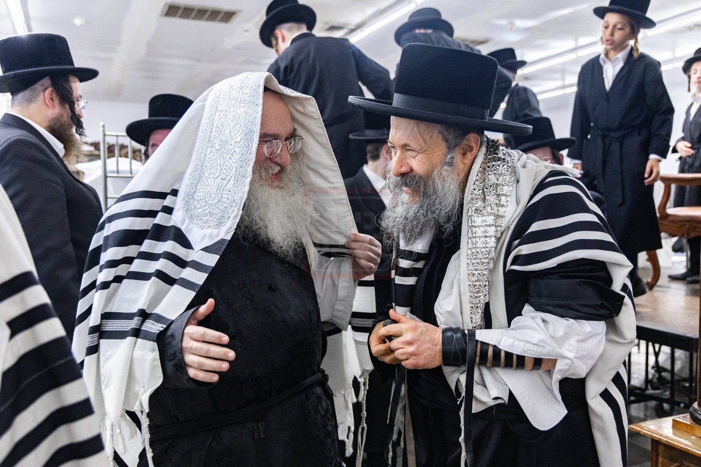 האדמו"ר מבאבוב 45 בביקור במחנה הקיץ של החסידות בקאנטרי