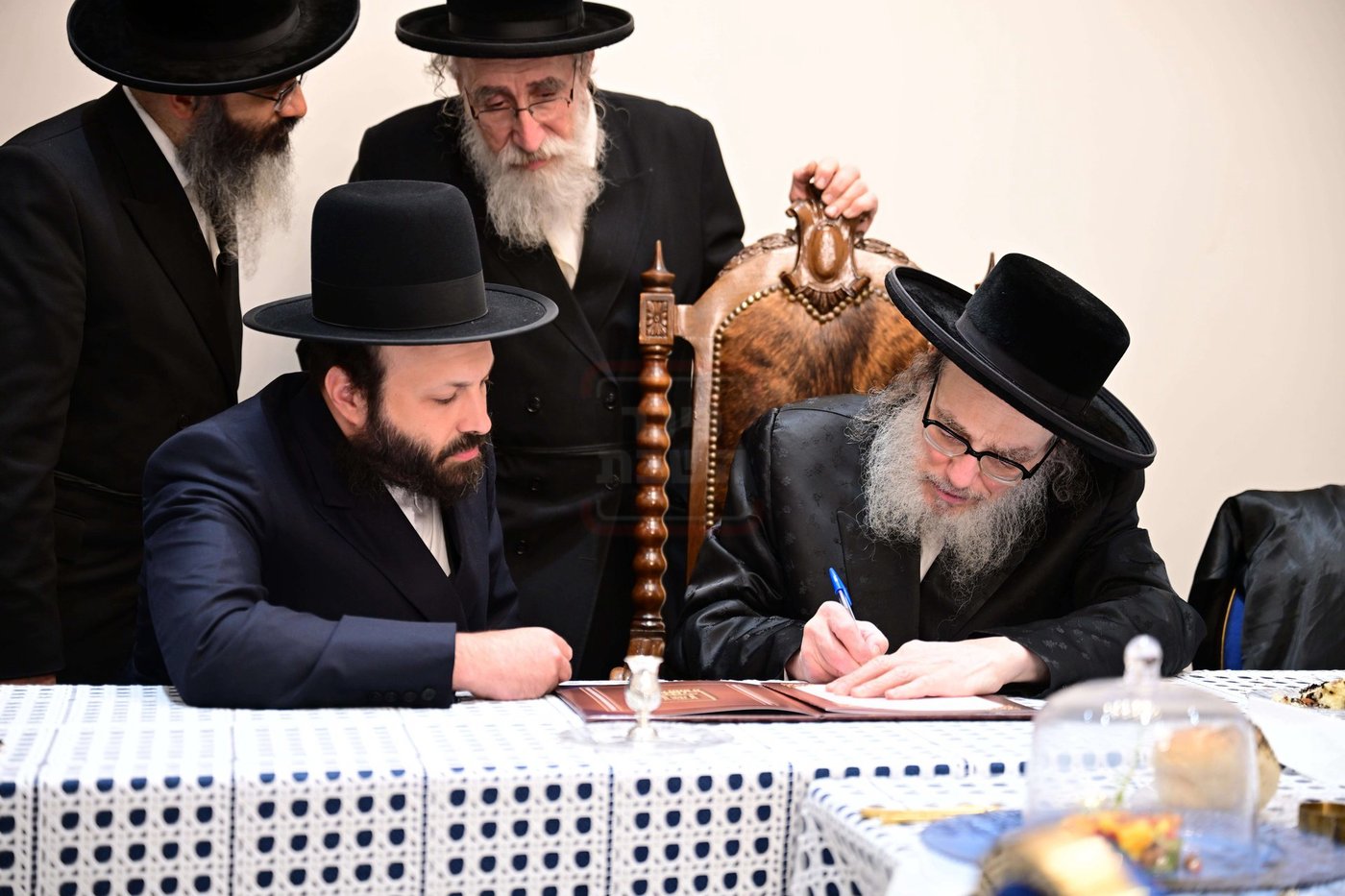 ועידת קרן היסוד בחצה"ק פאפא