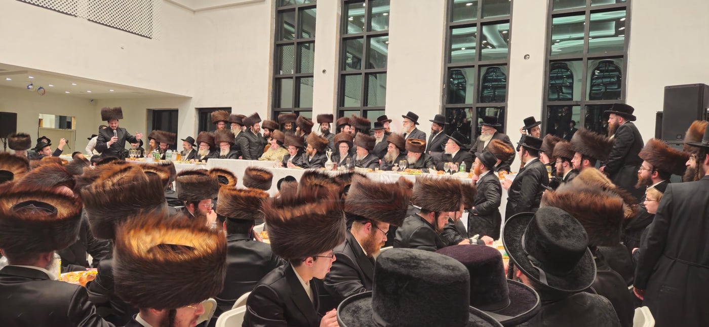שמחת שבע הברכות בחצה"ק רחמסטריווקא אוקנוויין