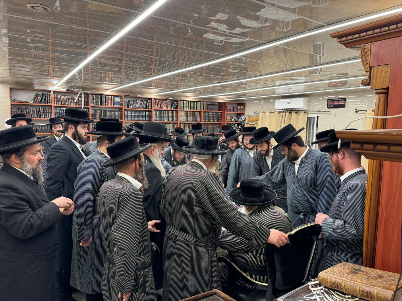האדמו"ר מתולדות אהרן בשיחת הכנה לימים הנוראים