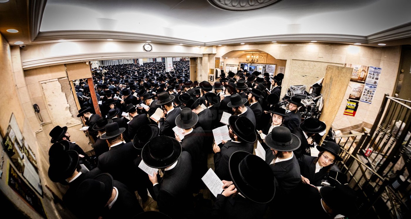 סליחות ראשונות בחצה"ק סאטמר