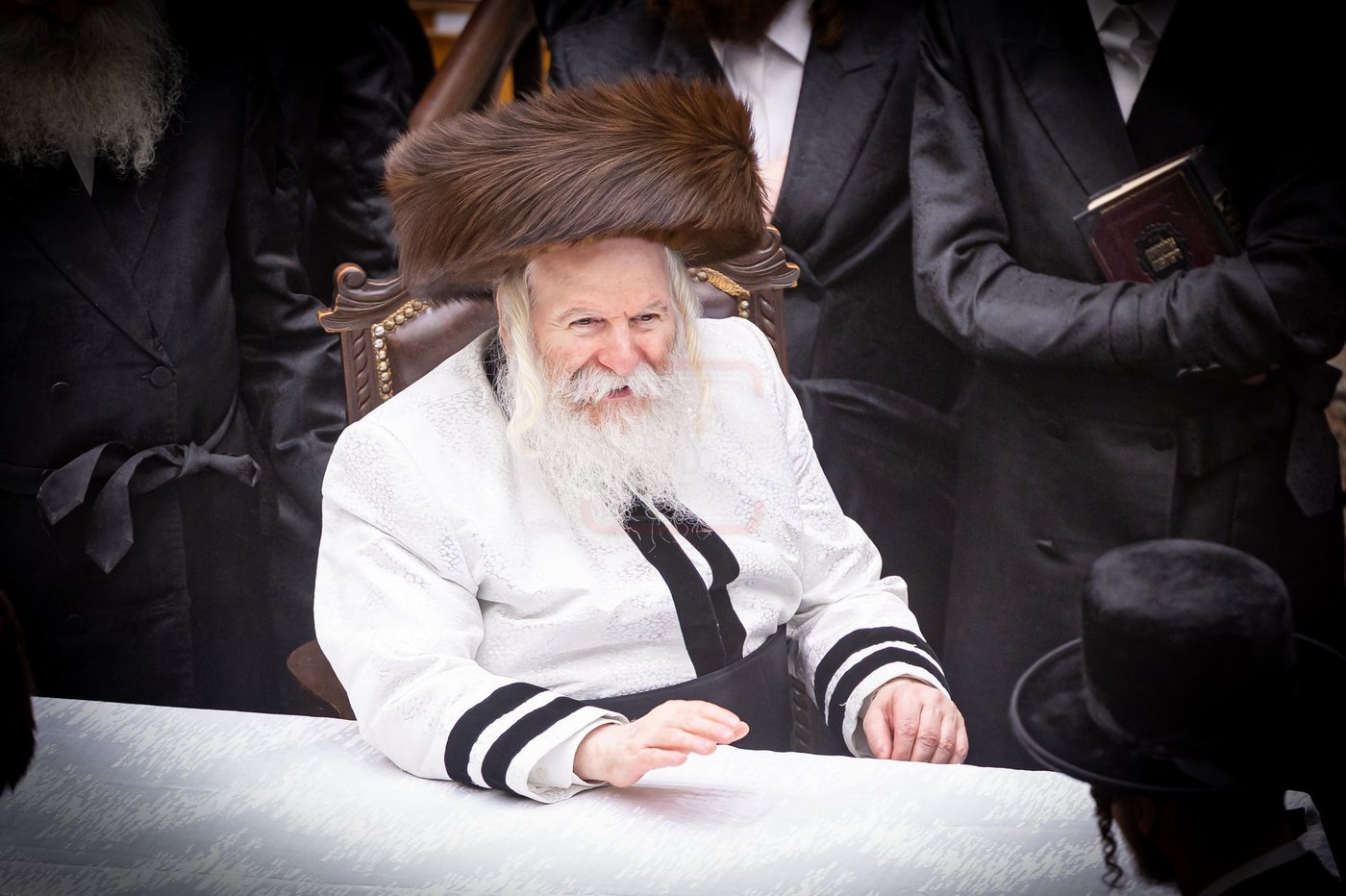 מוצאי ראש השנה בחצה"ק באבוב