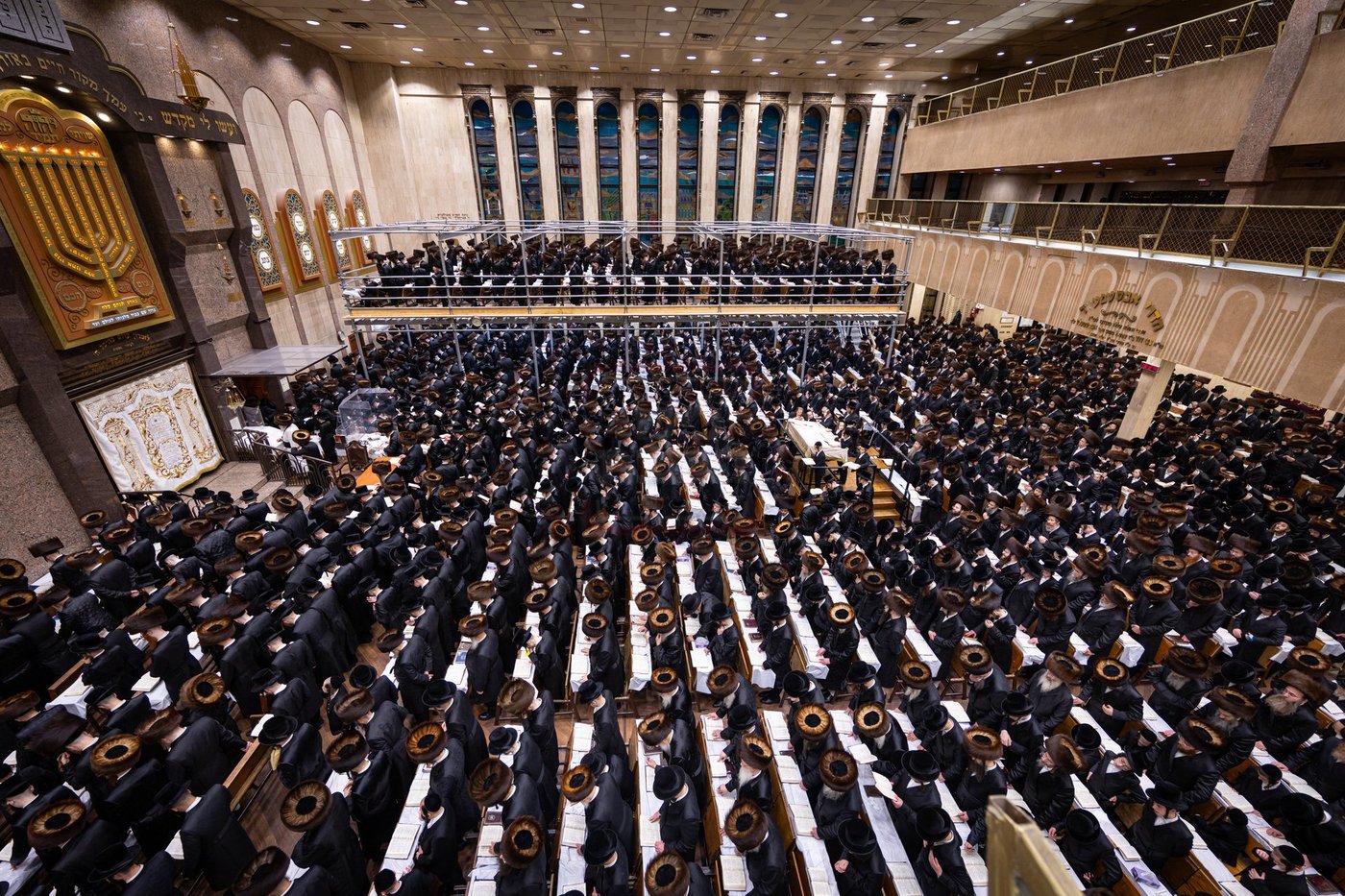 מוצאי ראש השנה בחצה"ק באבוב