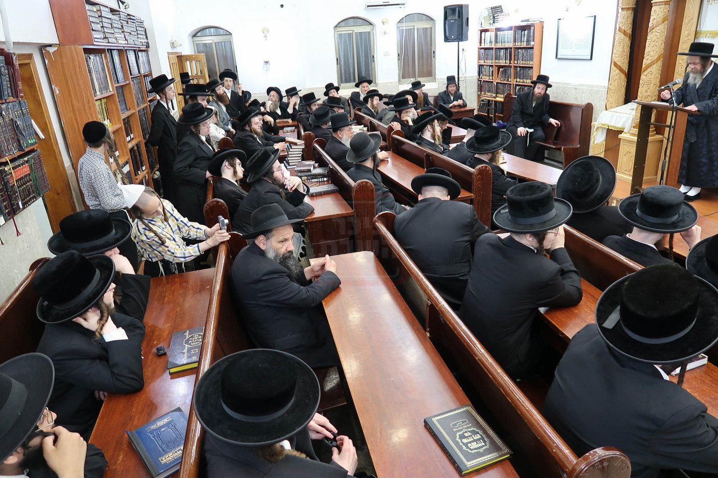 עצרת הספד במלאת השלושים להאדמו"ר מקרעטשניף סיגעט זצ"ל