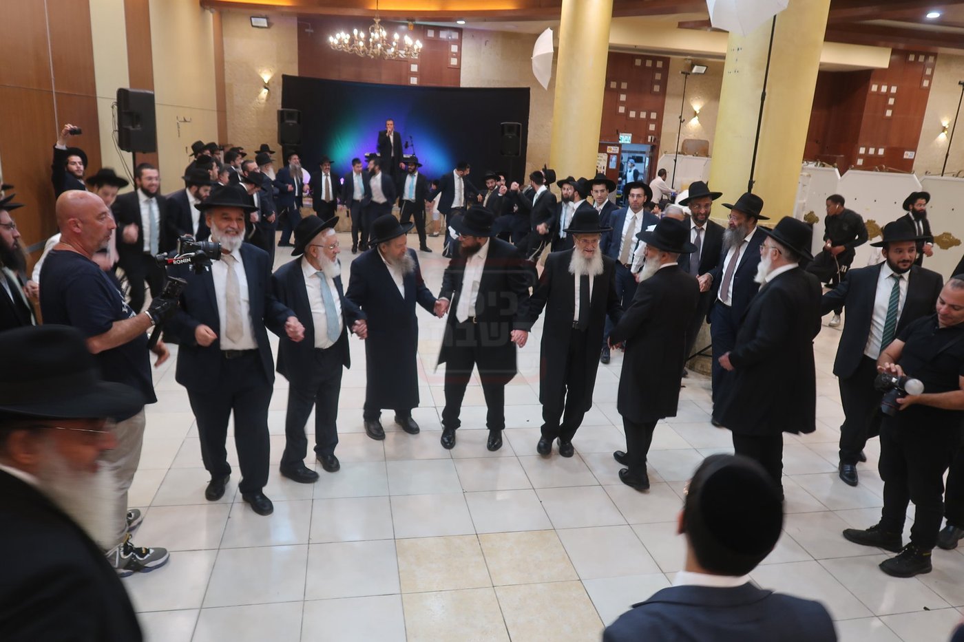 שמחת נישואי נכדת הגה"צ רבי דוד בצרי