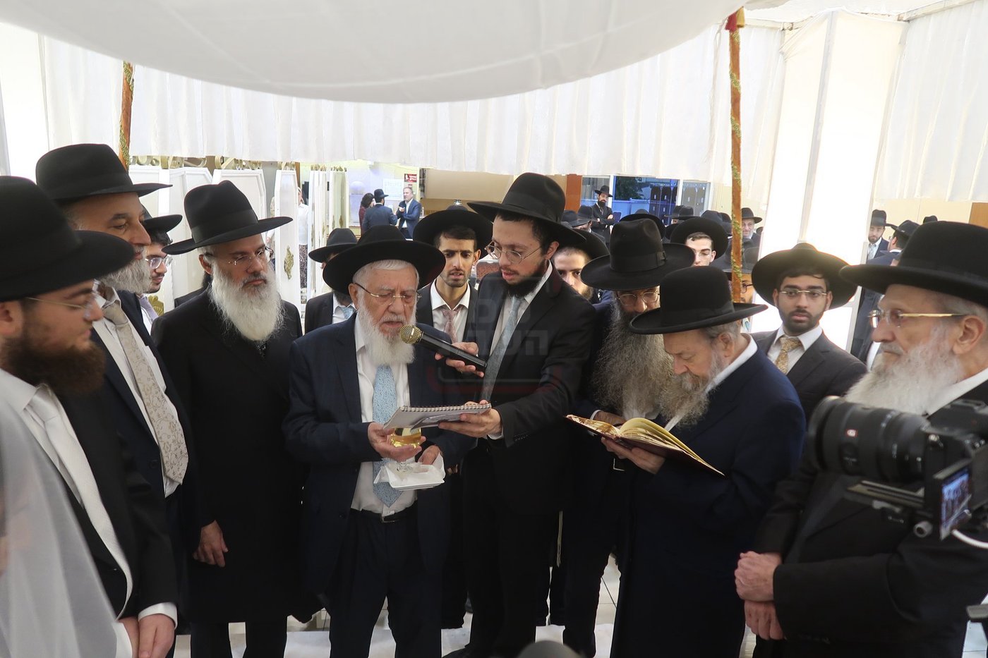 שמחת נישואי נכדת הגה"צ רבי דוד בצרי