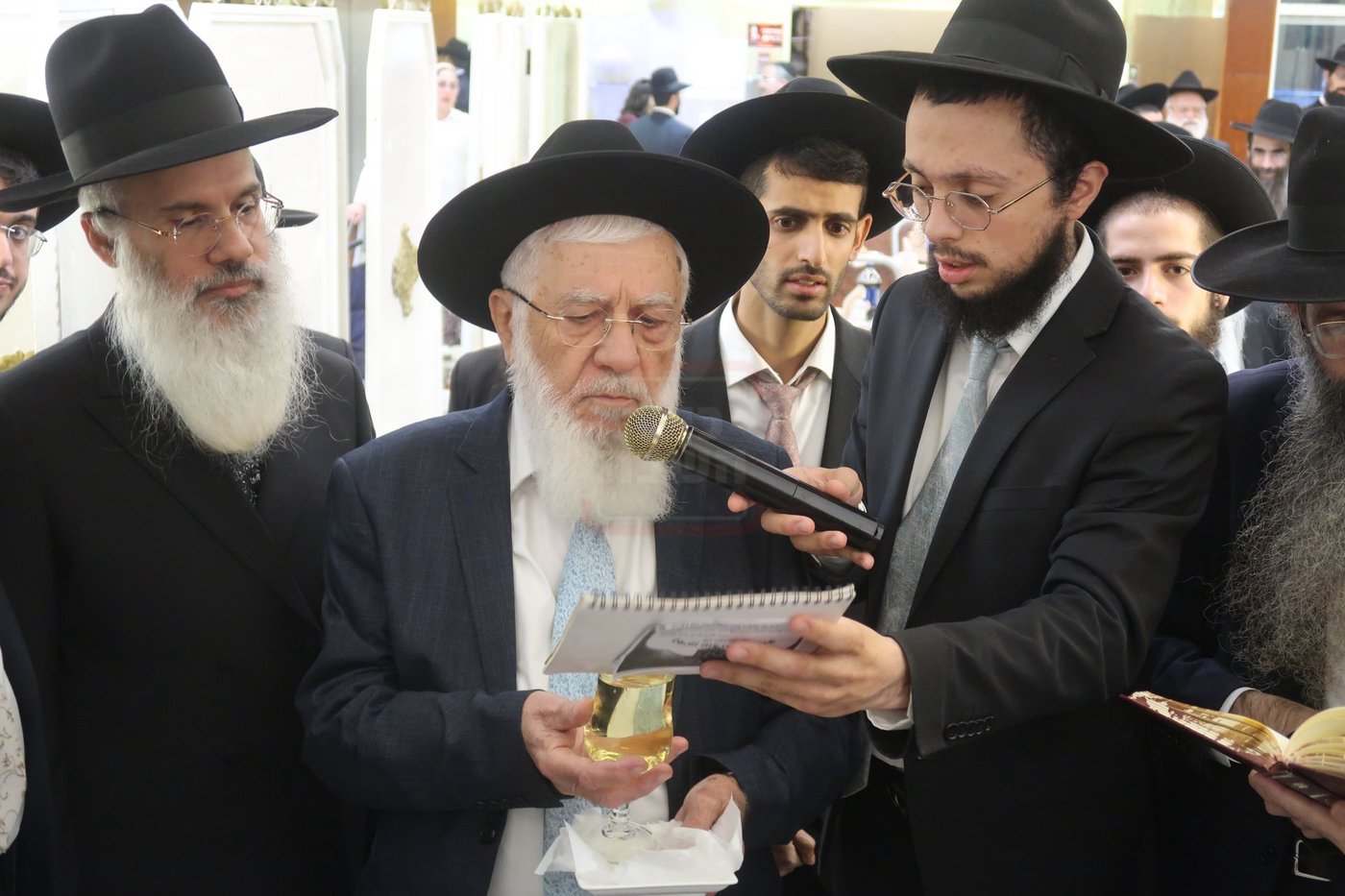 שמחת נישואי נכדת הגה"צ רבי דוד בצרי