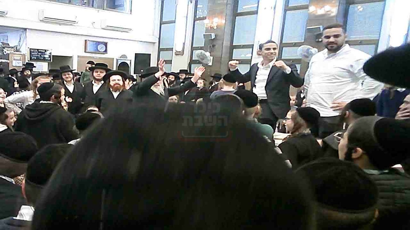 קבלת פנים לאסירים בברסלב מאה שערים