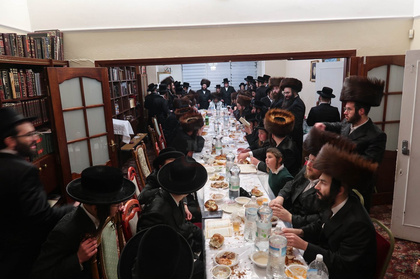 האדמו"ר מקרעטשניף סיגעט בביקור בלונדון
