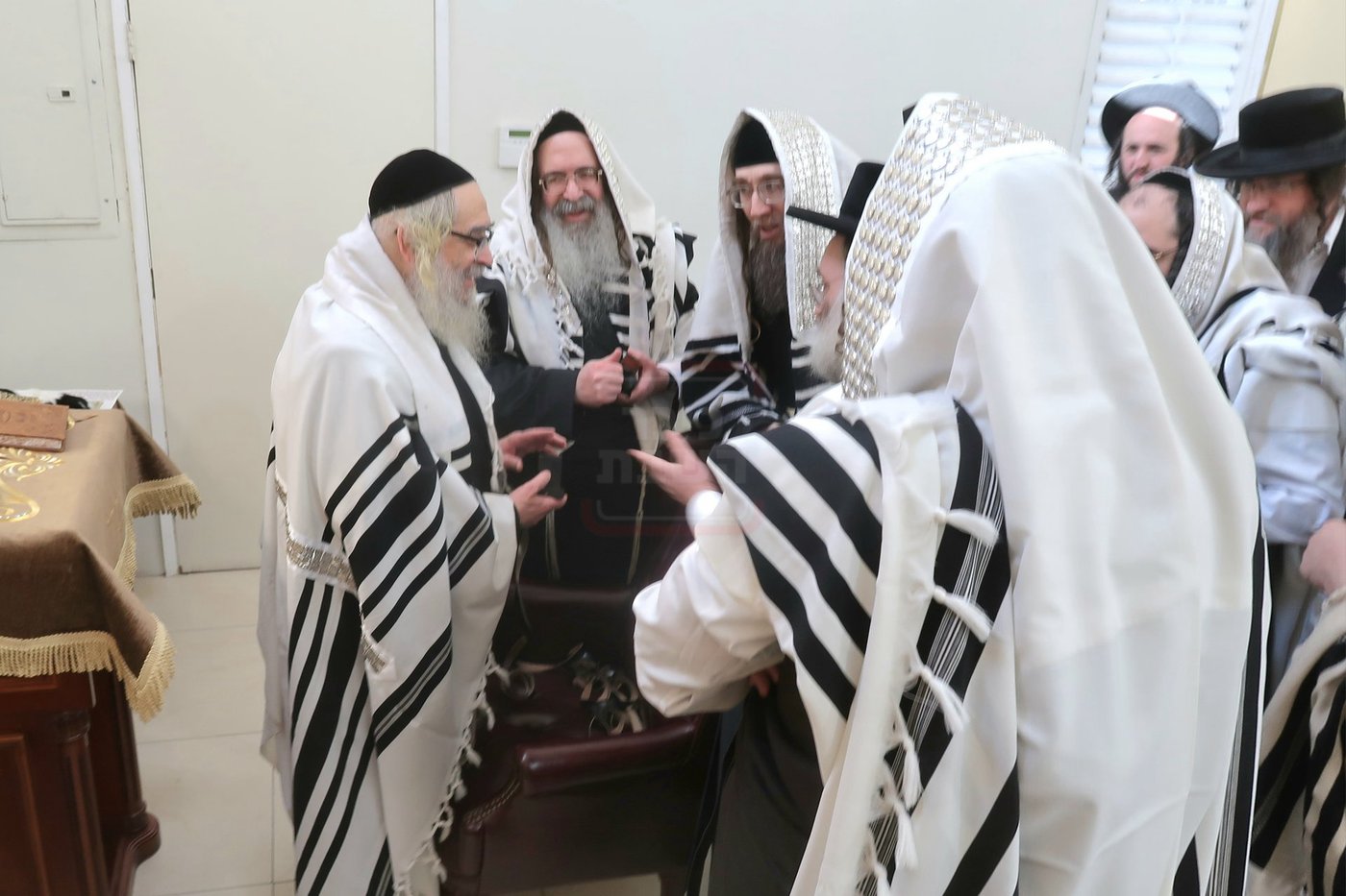 האדמו"ר מסאטמר במנוחה בפאלם ספרינגס