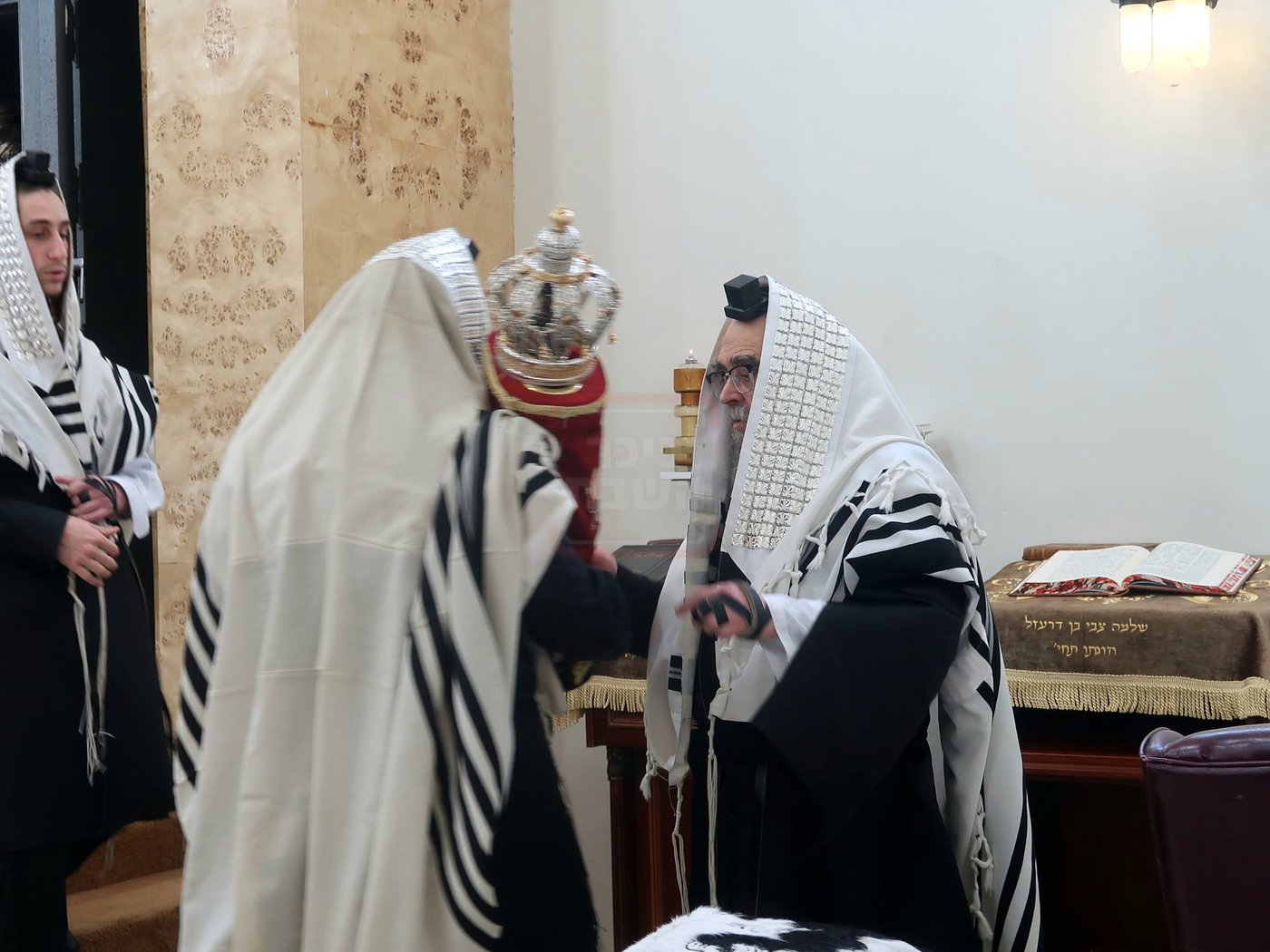 האדמו"ר מסאטמר במנוחה בפאלם ספרינגס